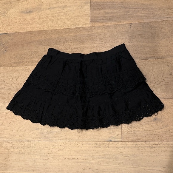 BNWT GAP size medium Black Eyelet mini skort - Picture 8 of 14